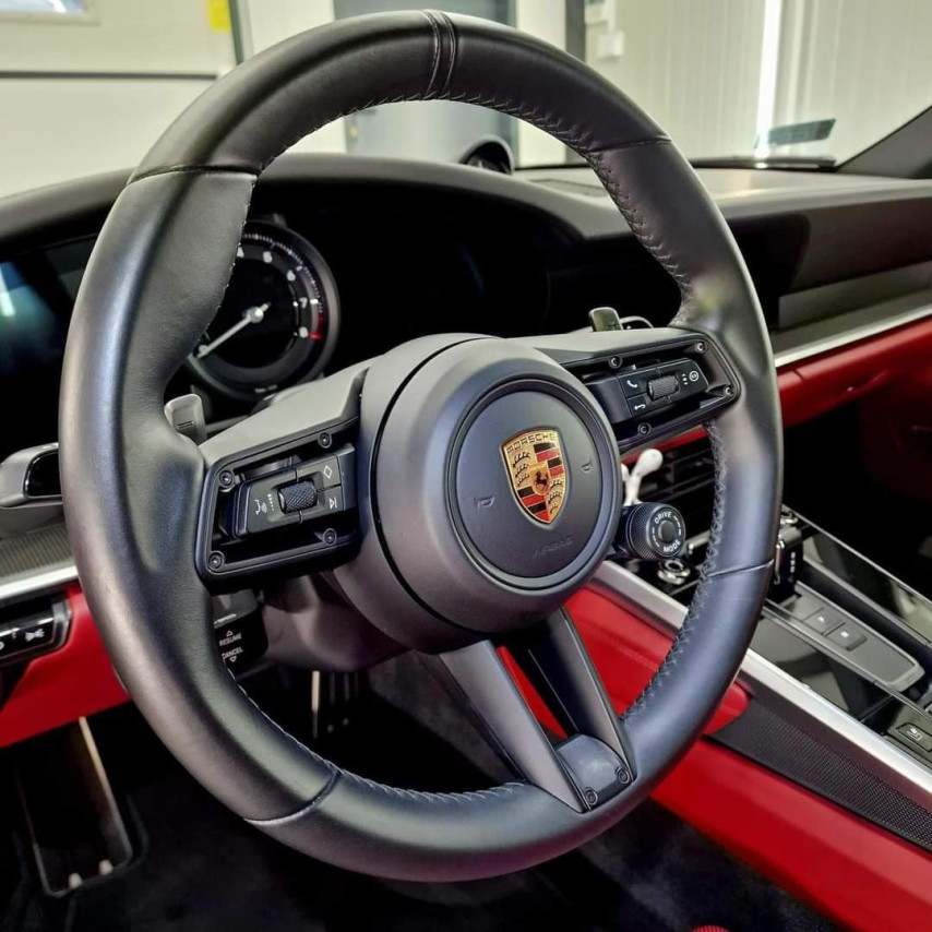 porsche-911-carrera-4s-4