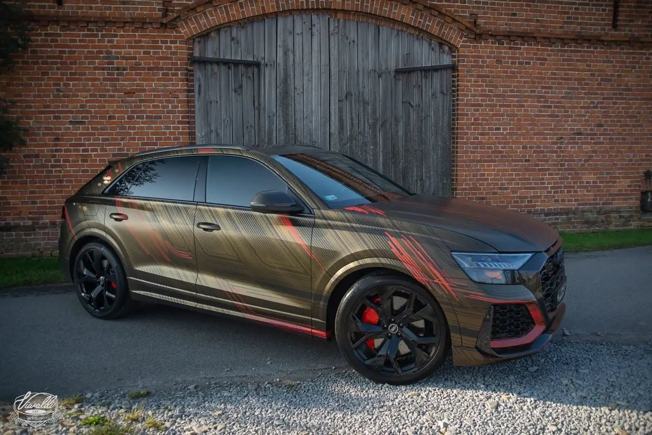 audi-rsq8-10