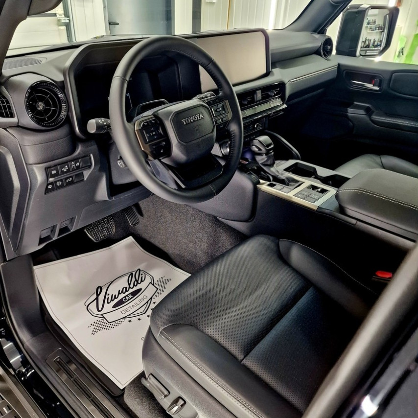 Toyota Land Cruiser zabezpieczenie bezbarwną folią PPF 3