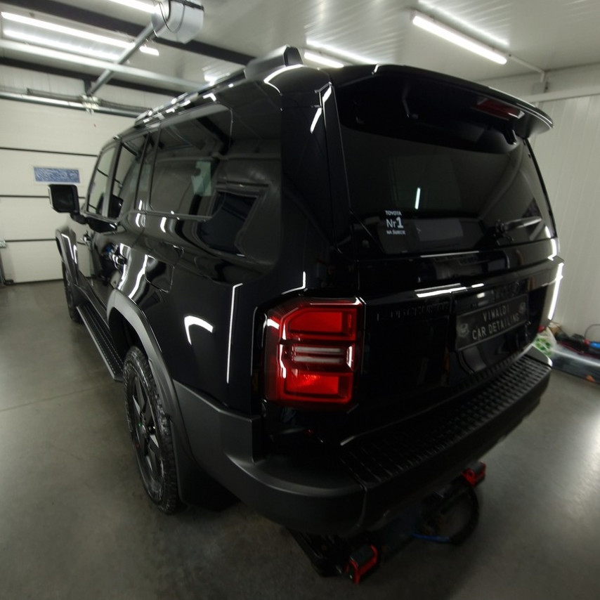 Toyota Land Cruiser zabezpieczenie bezbarwną folią PPF  7
