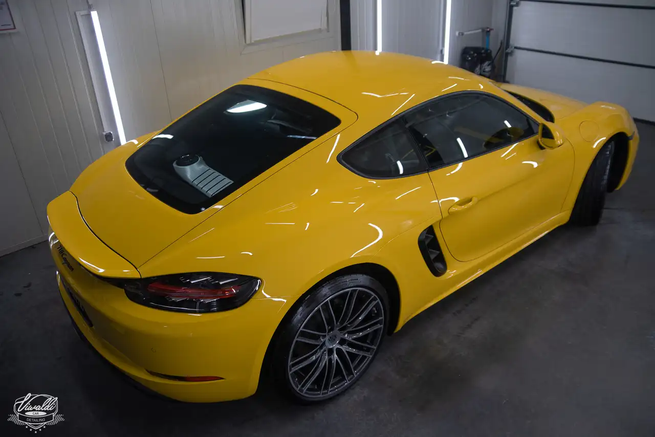 Porsche 718 Cayman