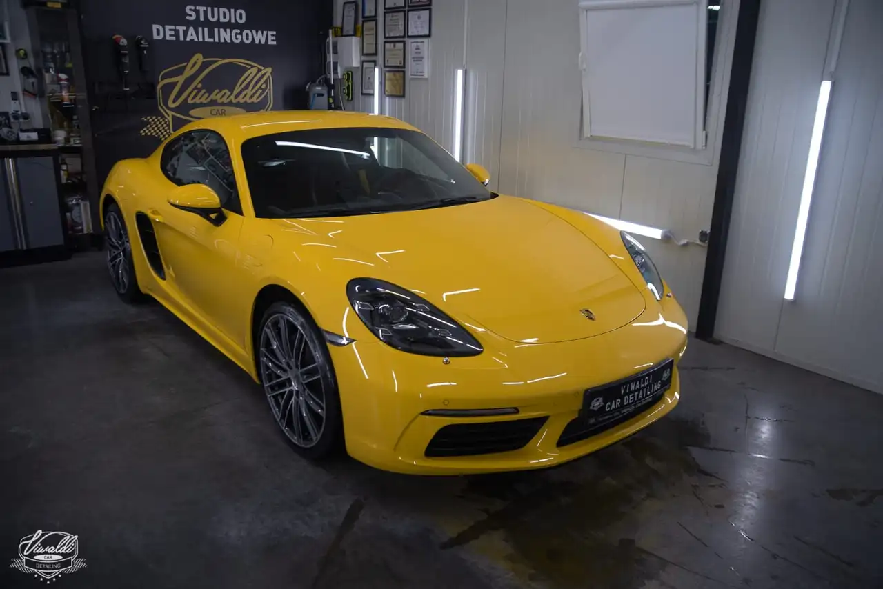 Porsche 718 Cayman