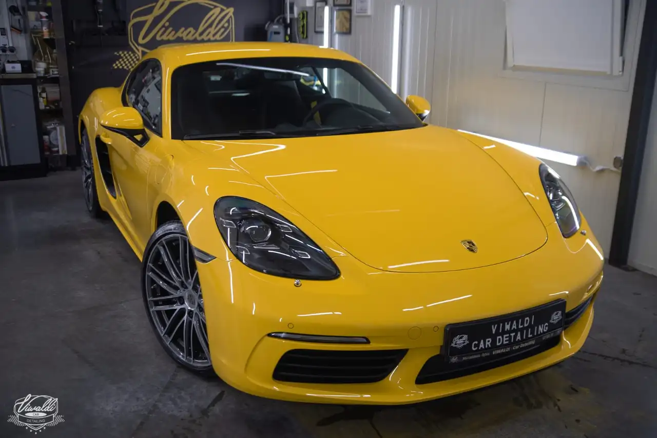 Porsche 718 Cayman